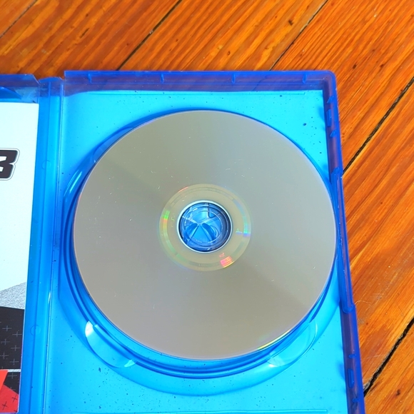 NBA 2K 18 PS4 Kyrie Irving - Picture 3 of 3